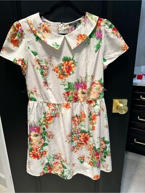Floral Collared Casual Dress in White with Multicolor Bloom